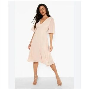 Boohoo Flutter sleeve dress size 6